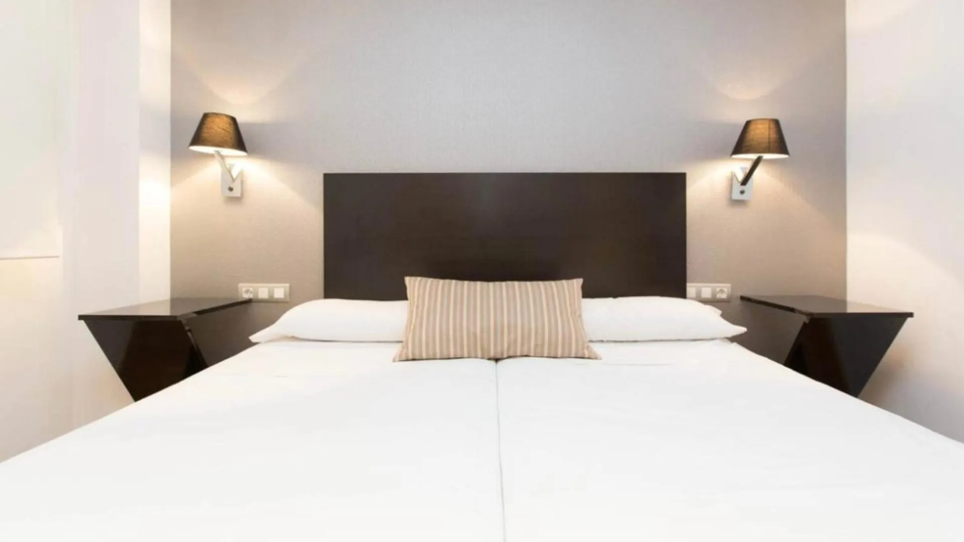 아파트호텔 Apartamentos Amoblados Barcelona Espana
