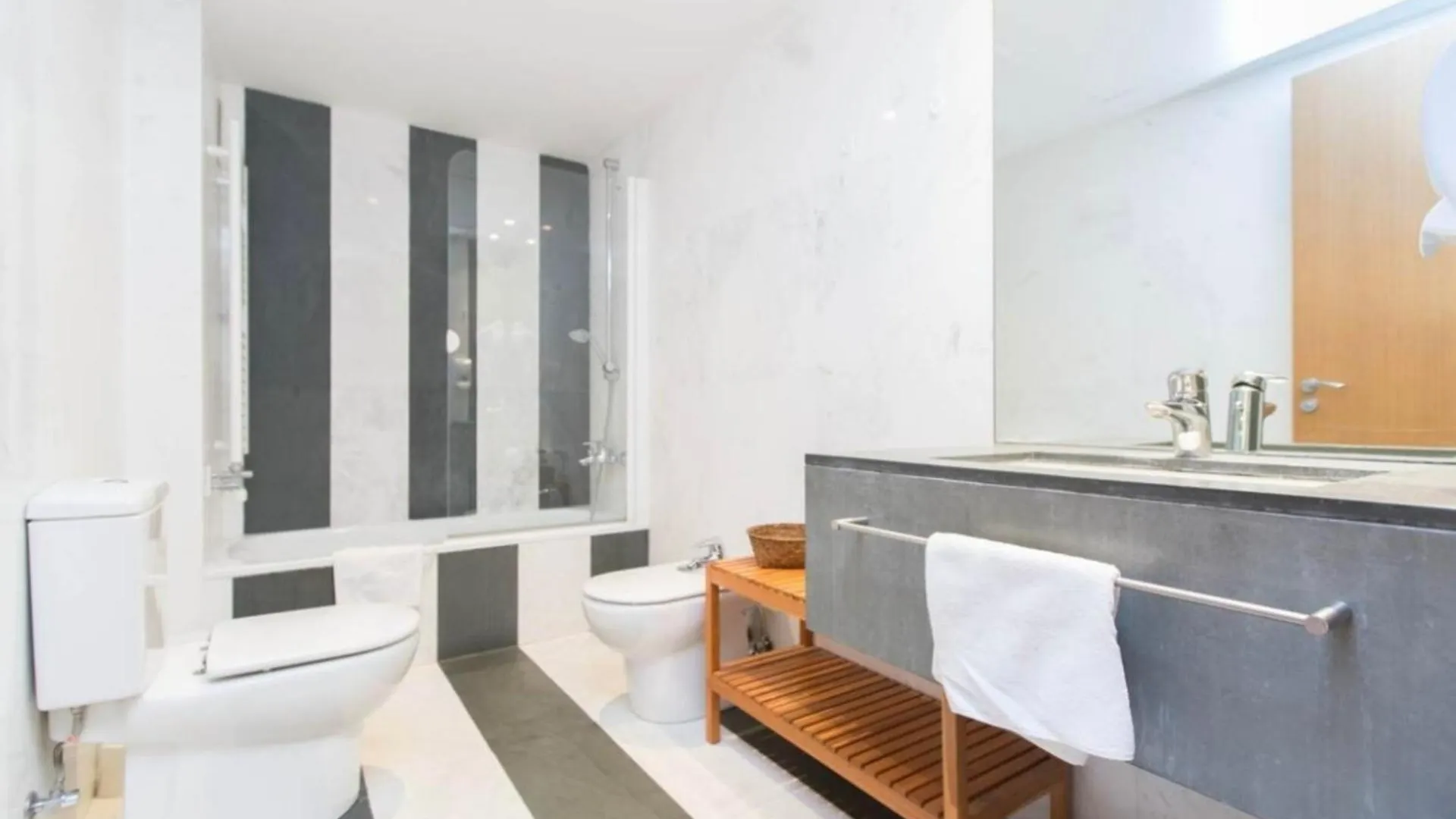 Apartamentos Amoblados Barcelona Espana
